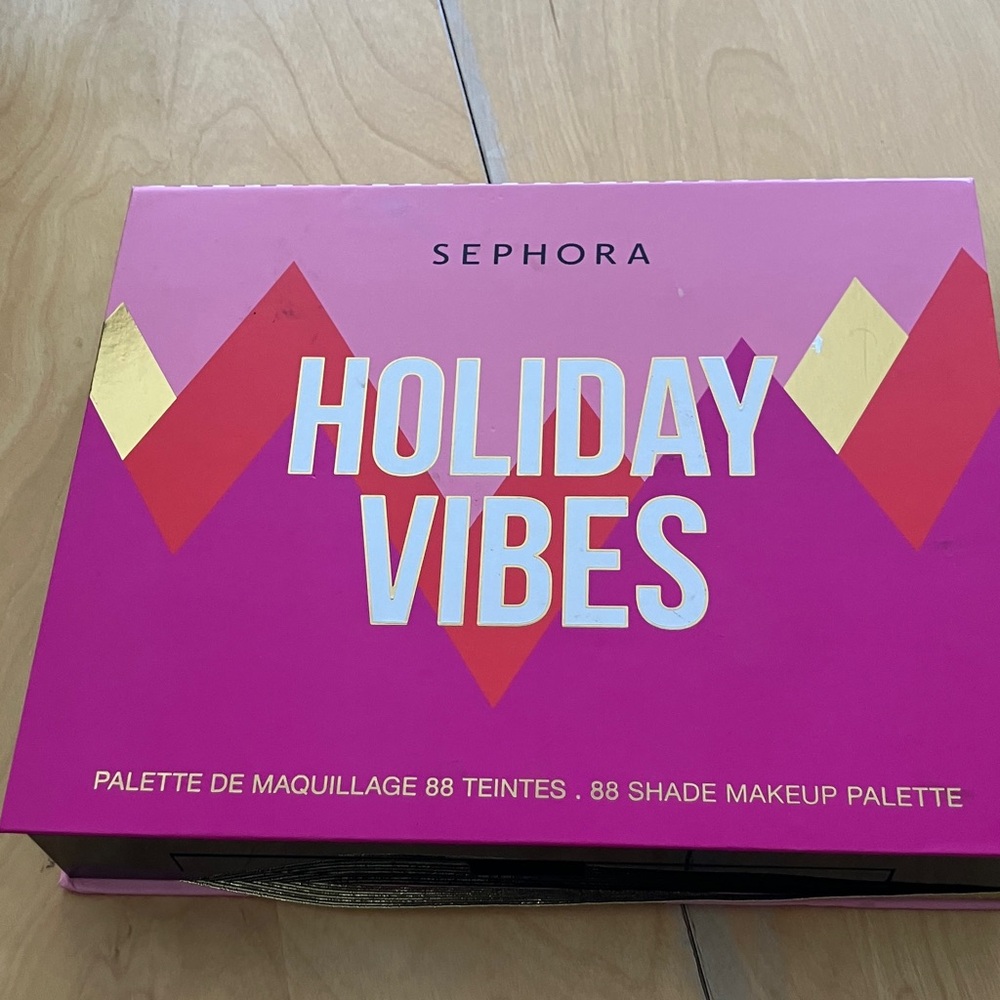 Sephora Holiday Vibes Palette - Pink, Magenta & Gold Accent
